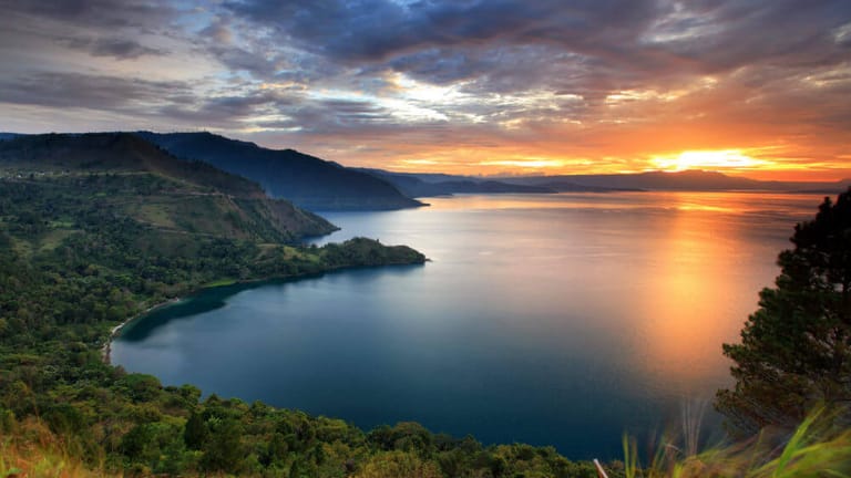Jezero Toba — největší vulkanické jezero na světě